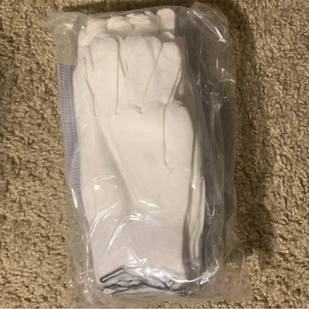 NWT 12 pairs white nylon knitting gloves